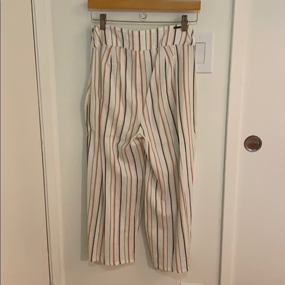 Wide Leg Crop Pant - Picture 2 of 4